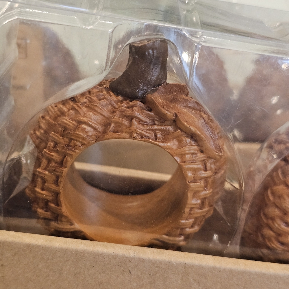 Robert Stanley Thanksgiving Pumpkin Napkin Rings 2 Sets of 4 - Picture 4 of 9